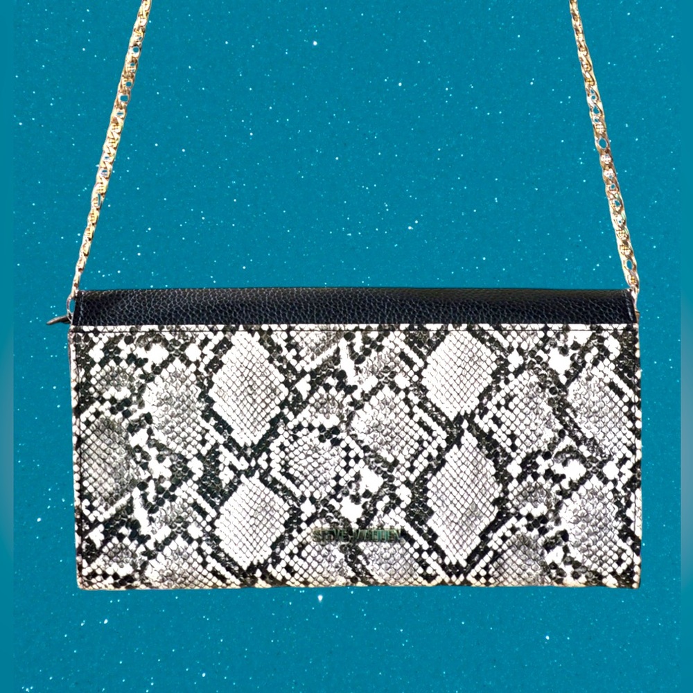 Steve Madden Clutch With Crossbody chain. NWT